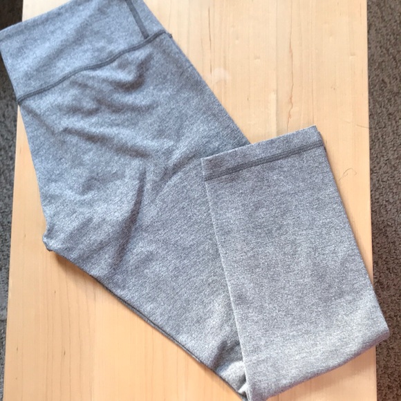 Lululemon Wunder Under Capris
